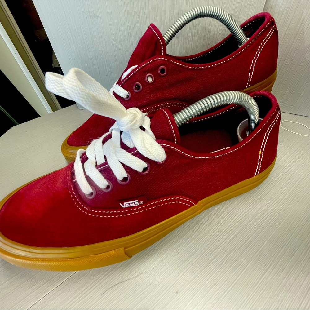 Vans pro authentics sample pair VERY RARE size 9